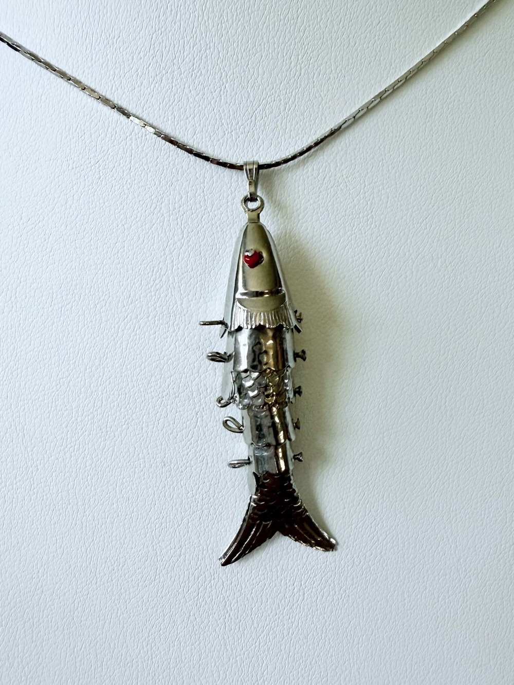 Vintage Silver Tone Articulated Fish Pendant Necklace Pisces 24” Chain